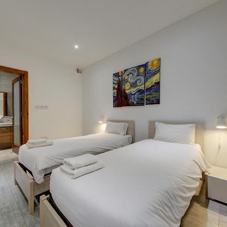 Top Floor Apt With Common Pool Close To All Amenities San Pawl il-Baħar Zewnętrze zdjęcie