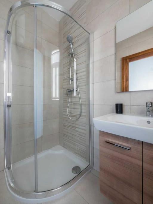 Top Floor Apt With Common Pool Close To All Amenities San Pawl il-Baħar Zewnętrze zdjęcie