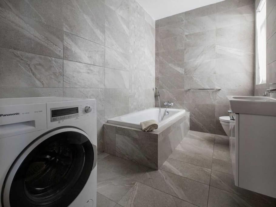 Top Floor Apt With Common Pool Close To All Amenities San Pawl il-Baħar Zewnętrze zdjęcie