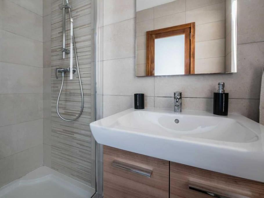 Top Floor Apt With Common Pool Close To All Amenities San Pawl il-Baħar Zewnętrze zdjęcie