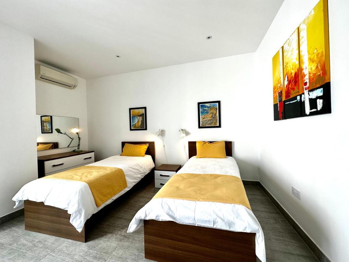 Top Floor Apt With Common Pool Close To All Amenities San Pawl il-Baħar Zewnętrze zdjęcie