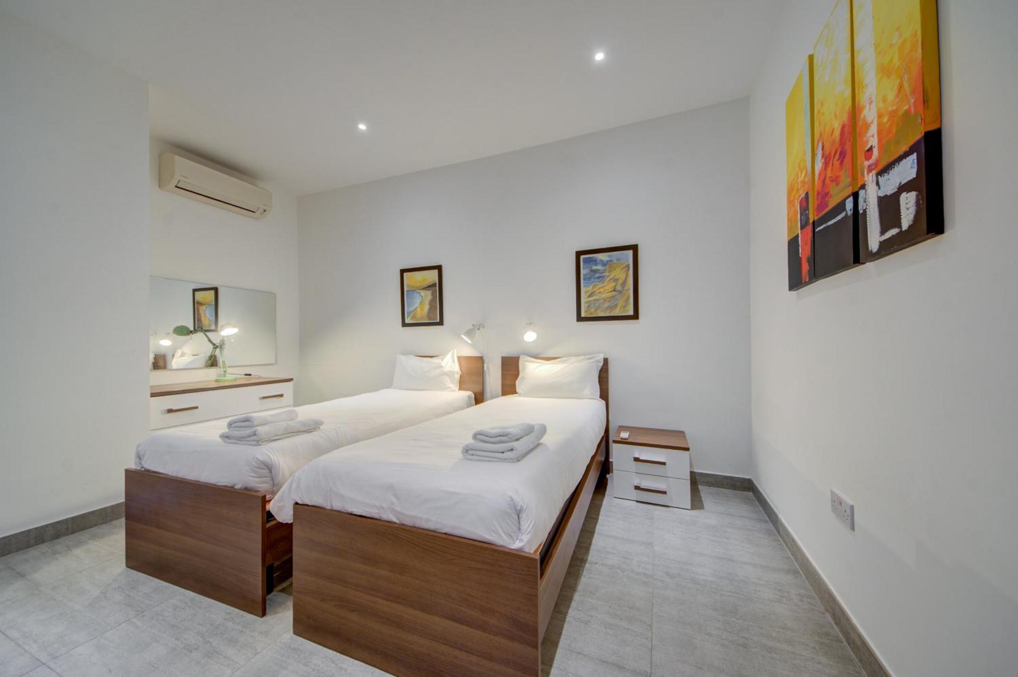Top Floor Apt With Common Pool Close To All Amenities San Pawl il-Baħar Zewnętrze zdjęcie