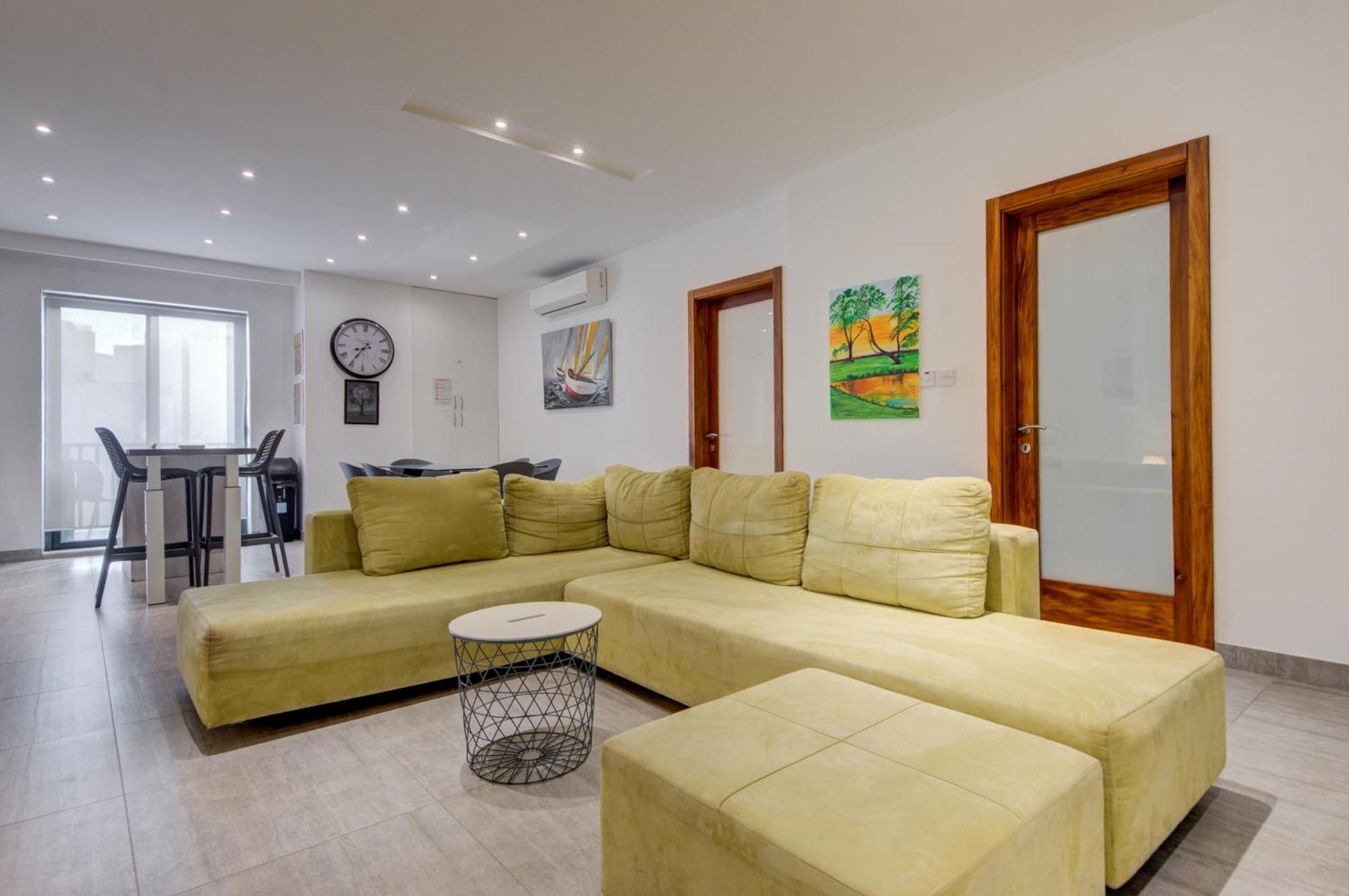 Top Floor Apt With Common Pool Close To All Amenities San Pawl il-Baħar Zewnętrze zdjęcie