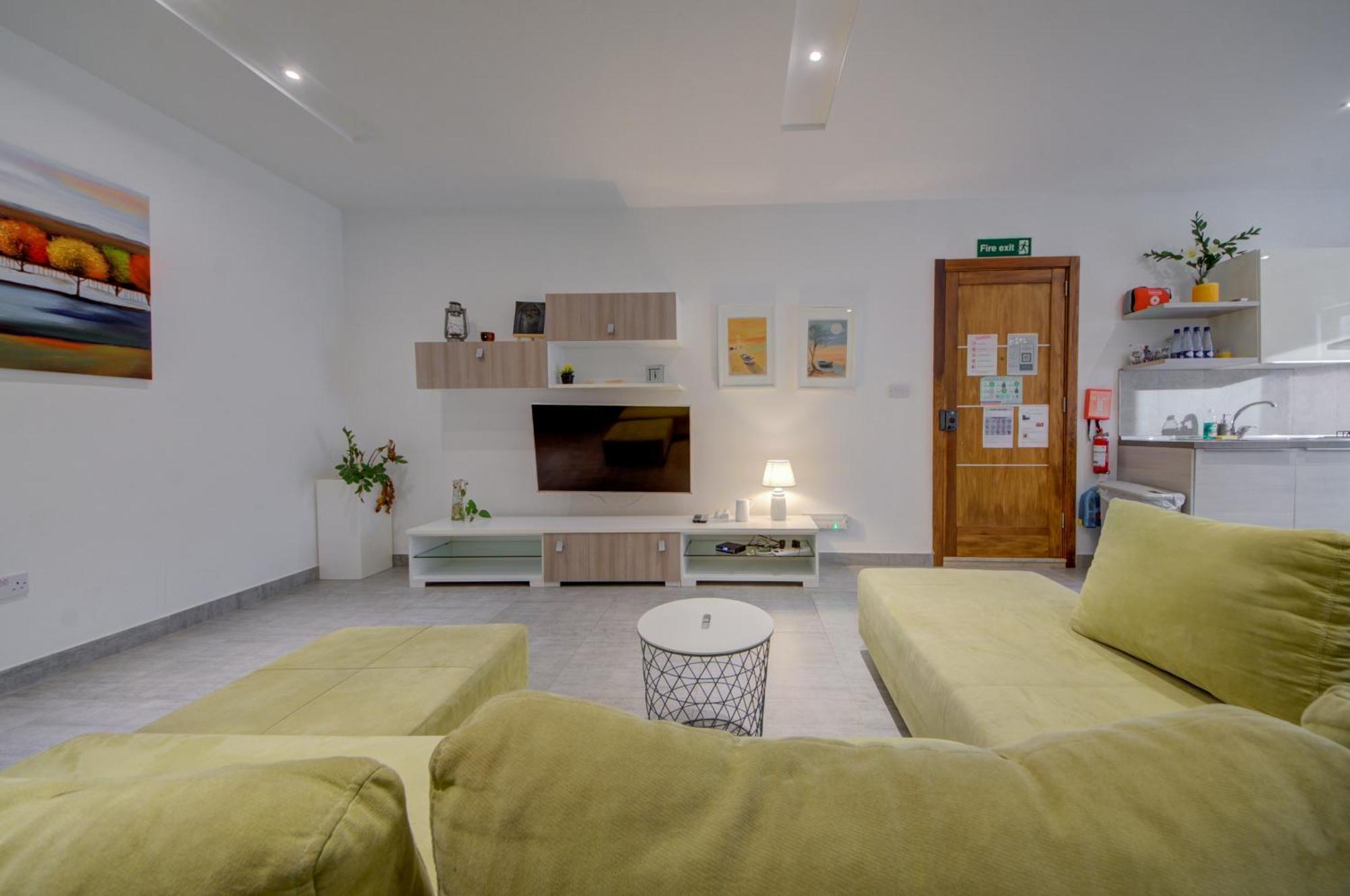 Top Floor Apt With Common Pool Close To All Amenities San Pawl il-Baħar Zewnętrze zdjęcie